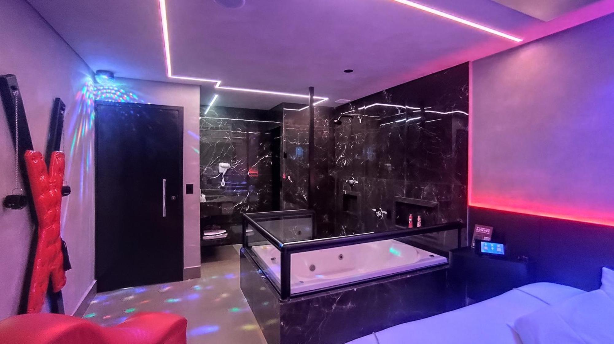 Vem Para O - Motel Marselha 5 - Sao Paulo